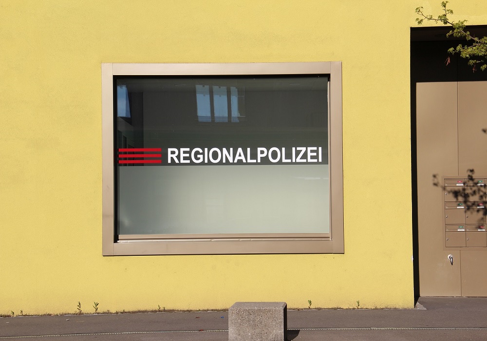 Einbau Polizeiposten